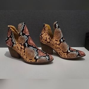 Anthropologie Boots COCONUTS By Matisse